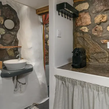 Akrogialis Sirma Klima 度假居 *